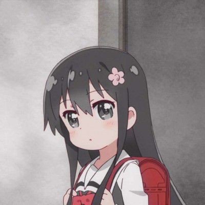 黄金冲高涨破4700美元